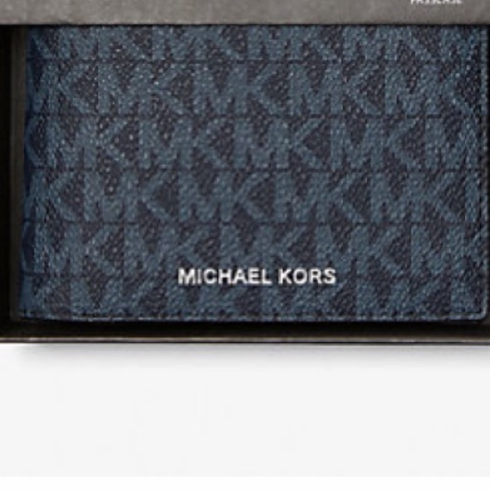 Michael Kors Cooper admrl/plblue billfold wallet with passcase NWT